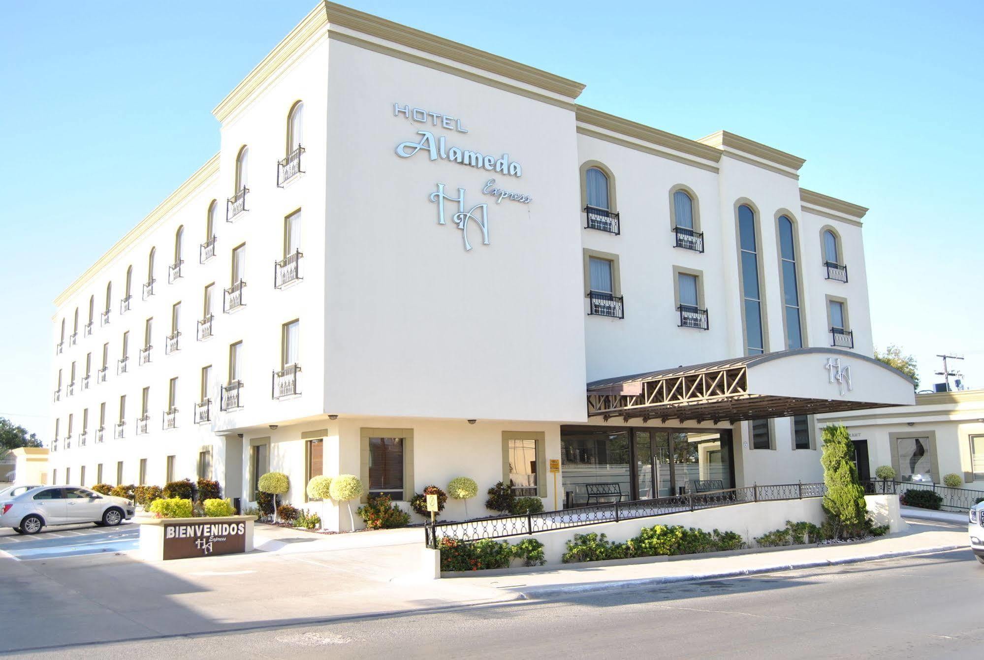 מטמורוס Hotel Alameda Express מראה חיצוני תמונה
